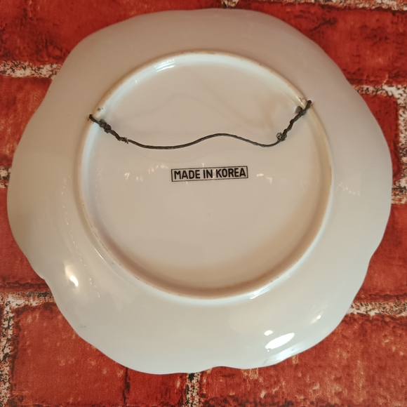 Currier & Ives The Homestead Decorative Hanging Plates - Picture 10 of 13